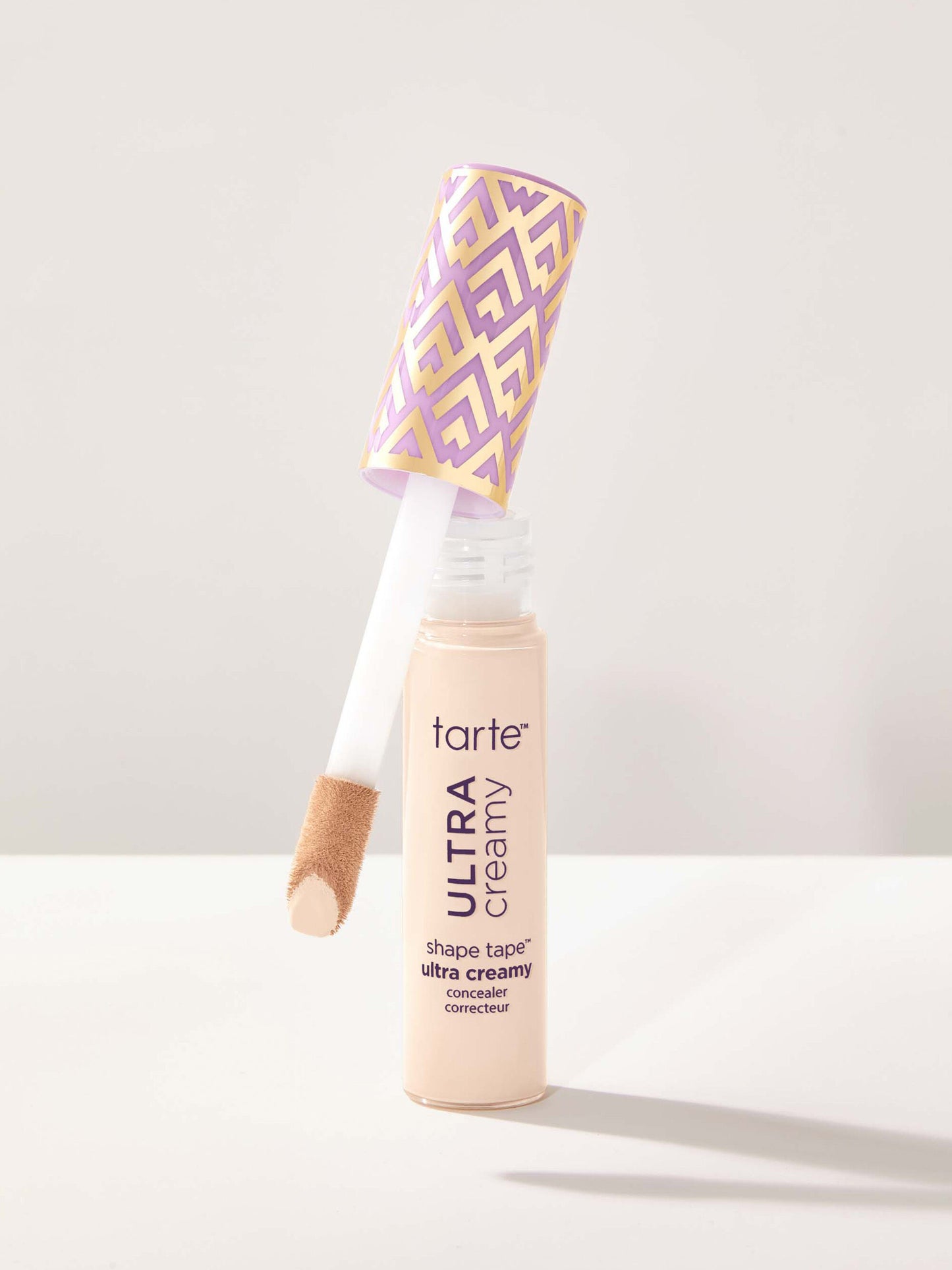 shape tape™ ultra creamy concealer